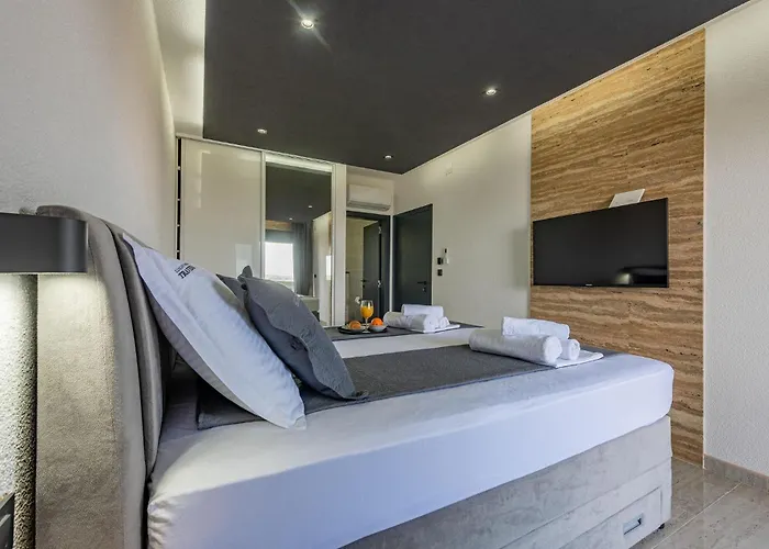 別荘 Stunning In プリヴラカ