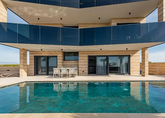 別荘 Stunning In *